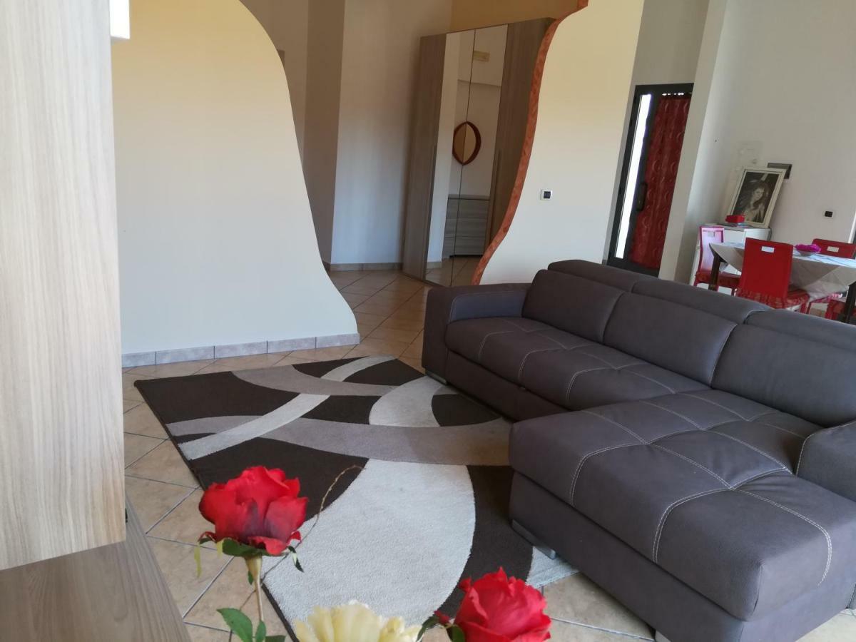 Dolce Casa Sara Villa Collemeto Екстериор снимка