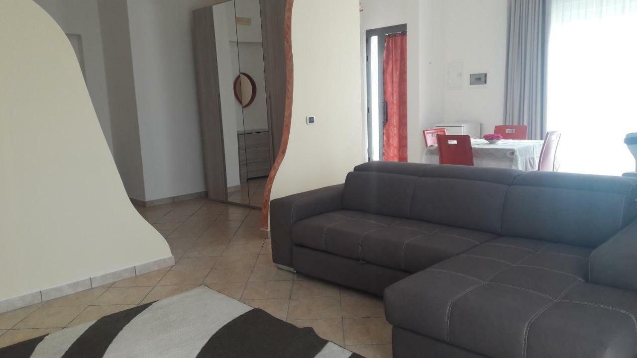 Dolce Casa Sara Villa Collemeto Екстериор снимка